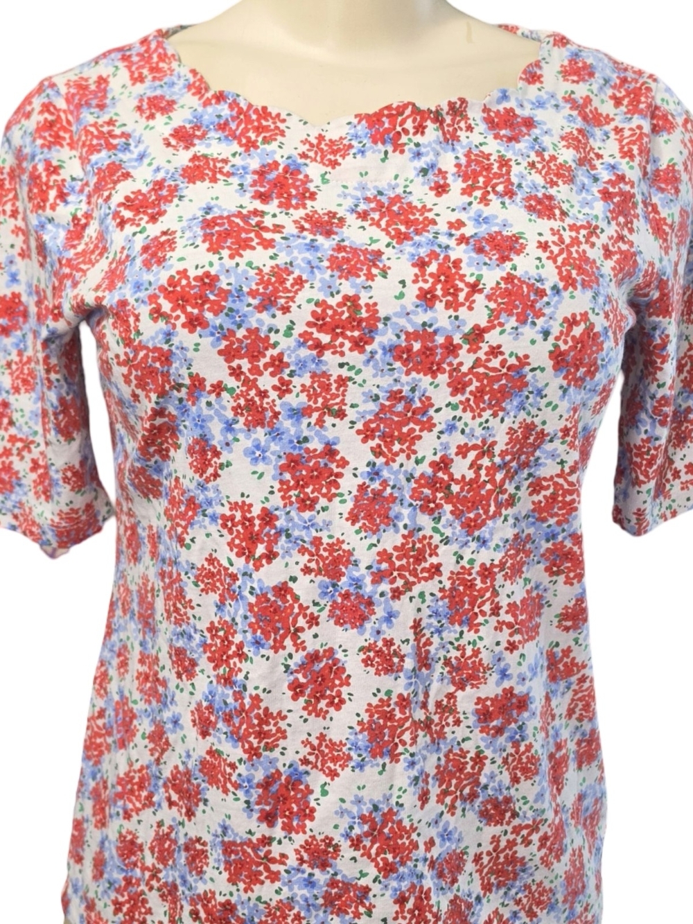 Talbots Petite Pima Cotton Floral Scallop Neck Top Red Blue Short Sleeve P